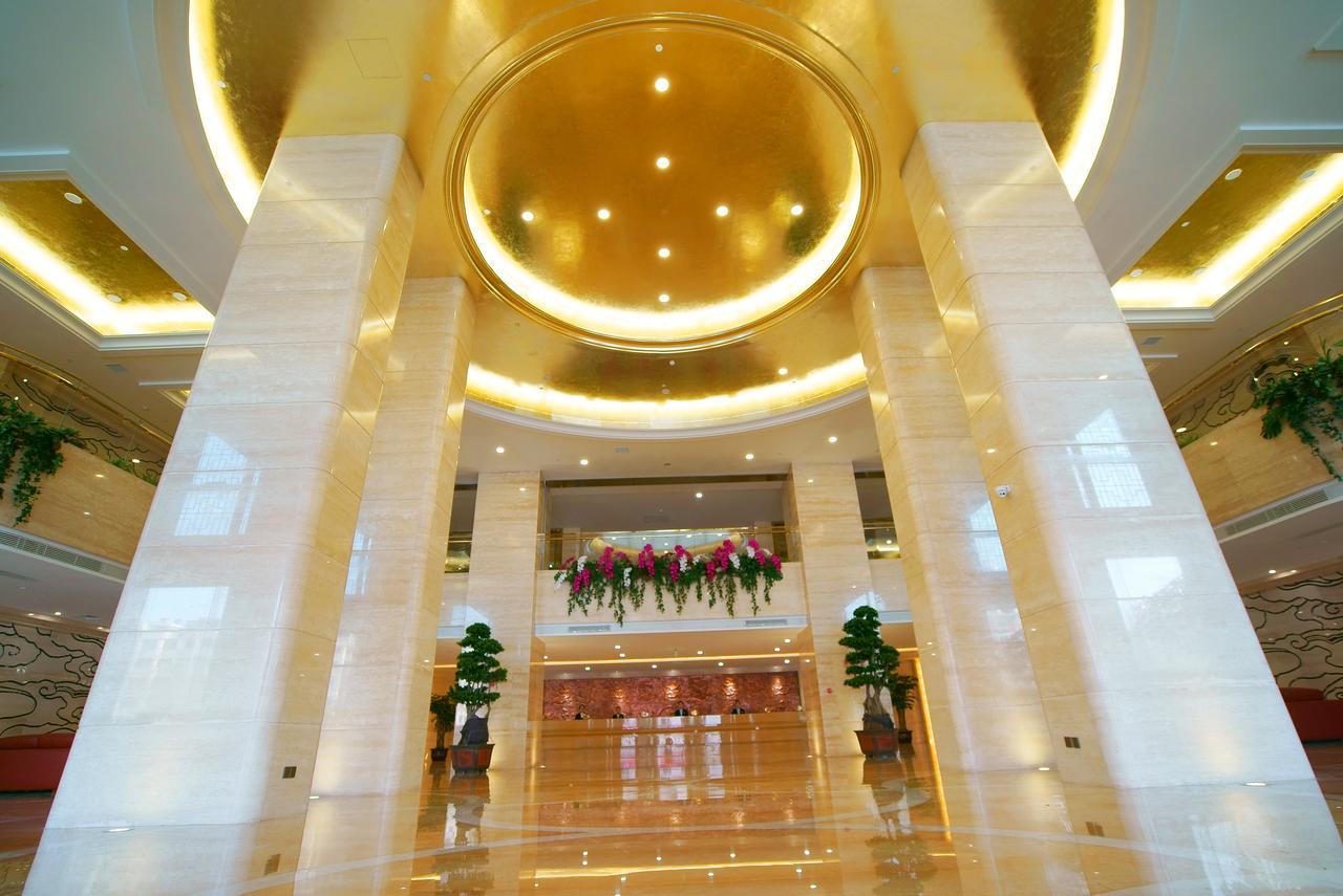 Weihai Long Yue International Hotel Экстерьер фото