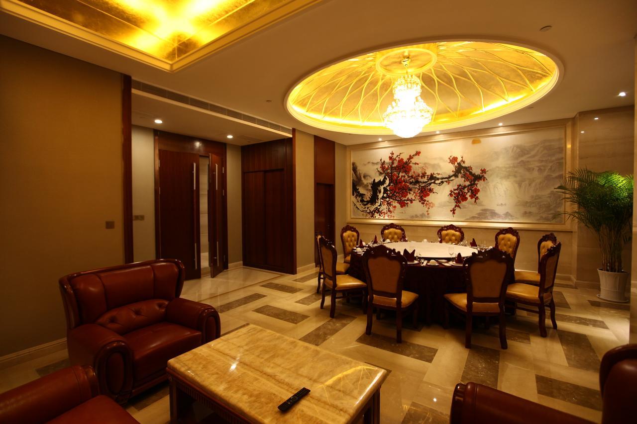 Weihai Long Yue International Hotel Экстерьер фото