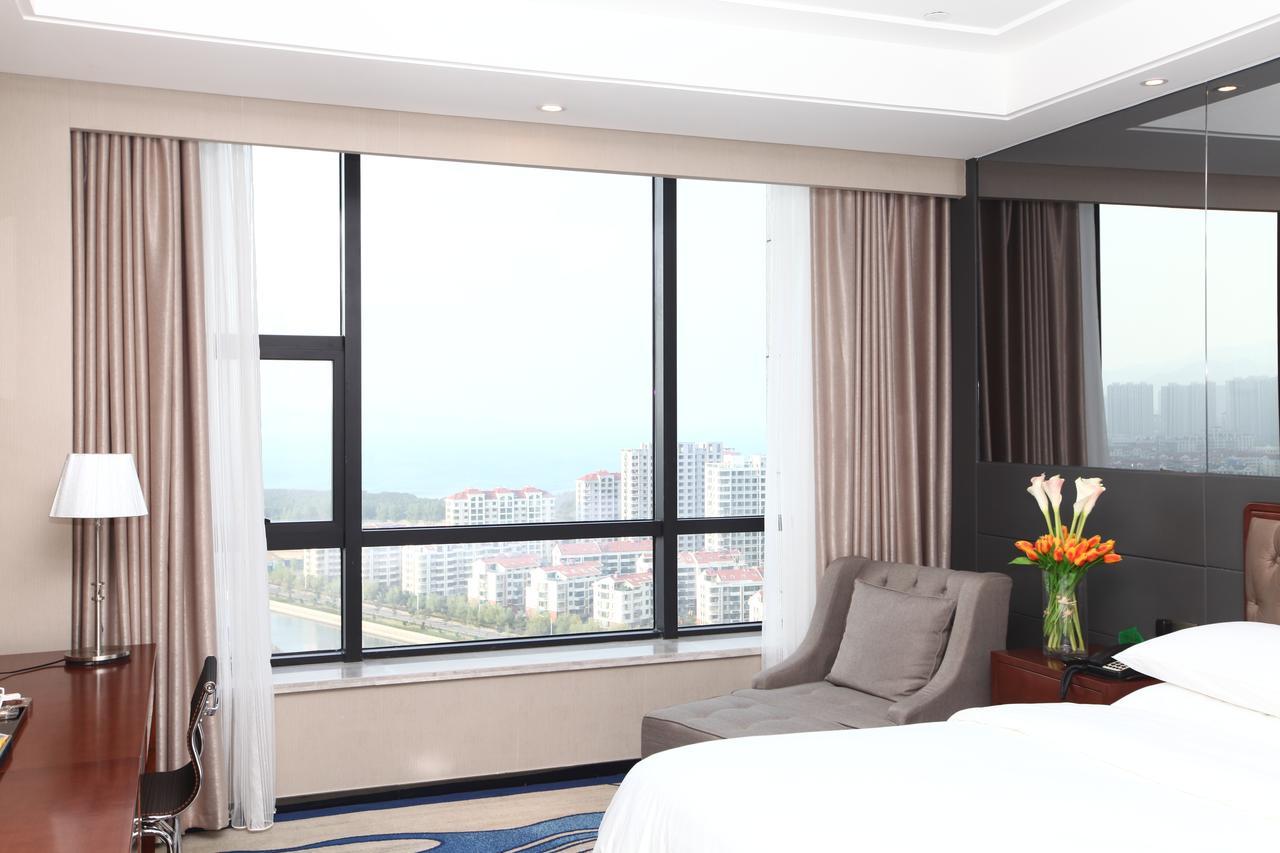 Weihai Long Yue International Hotel Экстерьер фото