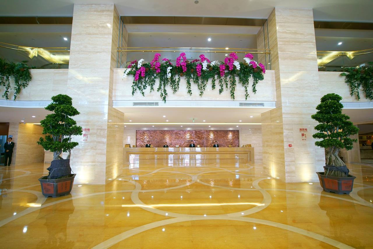 Weihai Long Yue International Hotel Экстерьер фото